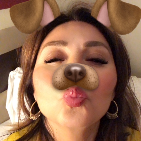 Meet your Posher, Pamela - Picture 1 of 2